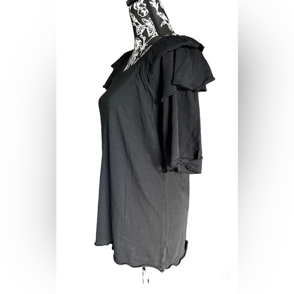 Chaser Tops - Chaser NWT RUFFLE SHOULDER FLOUNCY RAGLAN TEE